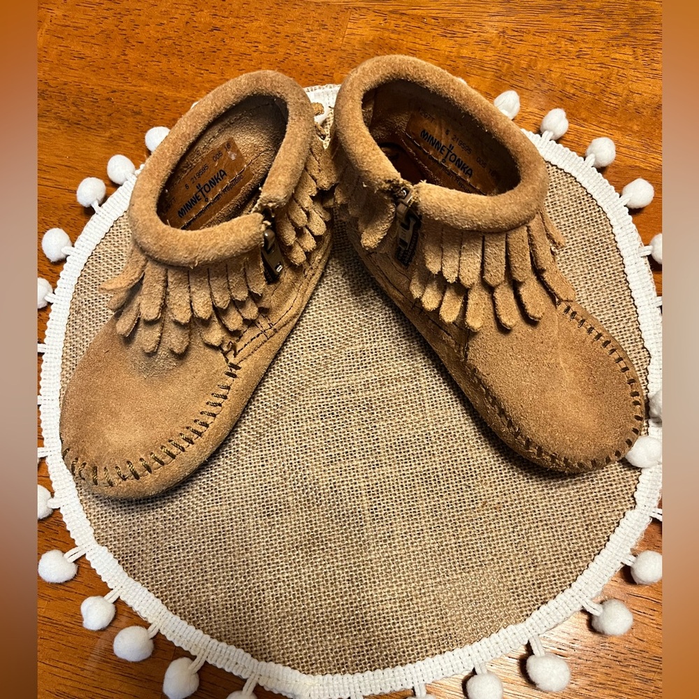 Minnetonka Kids Suede Fringe Moccasins in Tan